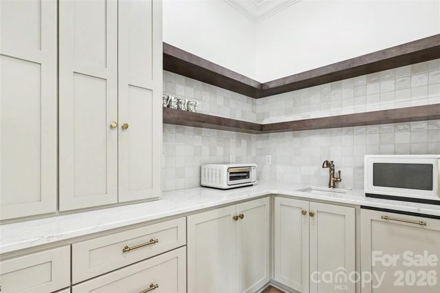 3333 Anson Street, Charlotte, NC 28209
