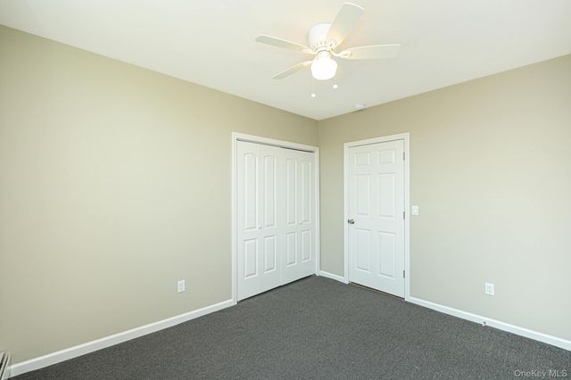 463-465 Main St A, Islip, NY 11751