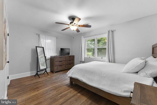 6428 JOHN S MOSBY HWY, Middleburg, VA 20117