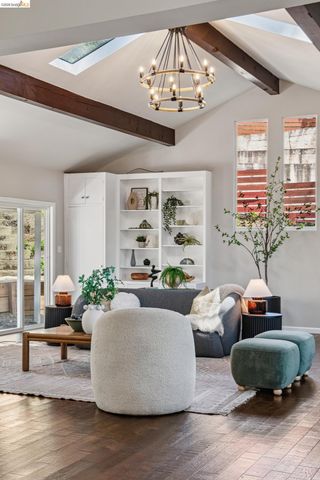 6281 Aspinwall Rd, Oakland, CA 94611