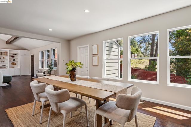6281 Aspinwall Rd, Oakland, CA 94611