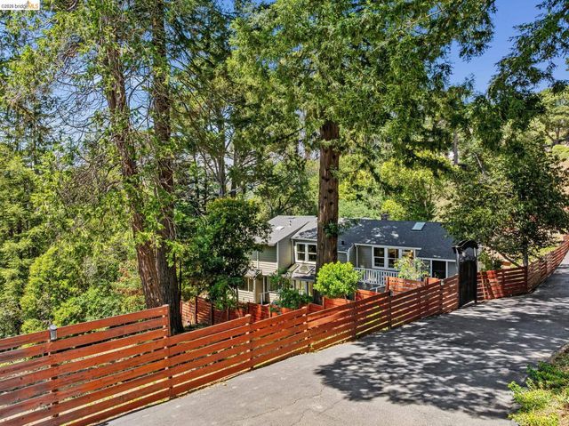 6281 Aspinwall Rd, Oakland, CA 94611