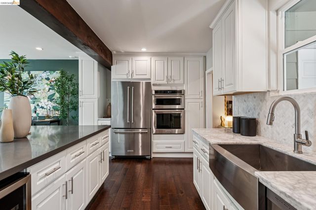 6281 Aspinwall Rd, Oakland, CA 94611