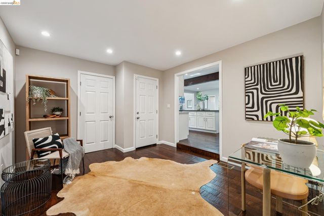 6281 Aspinwall Rd, Oakland, CA 94611