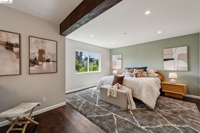 6281 Aspinwall Rd, Oakland, CA 94611