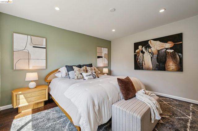 6281 Aspinwall Rd, Oakland, CA 94611
