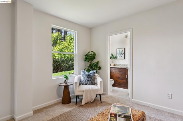 6281 Aspinwall Rd, Oakland, CA 94611