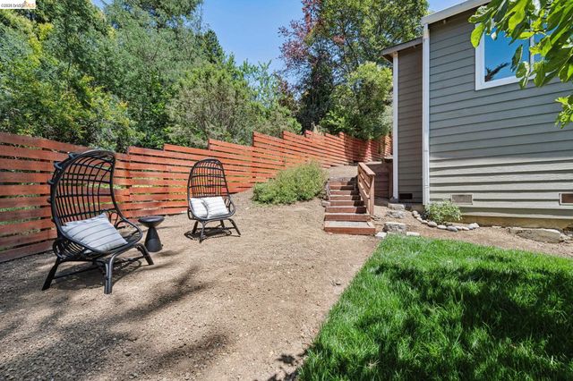 6281 Aspinwall Rd, Oakland, CA 94611