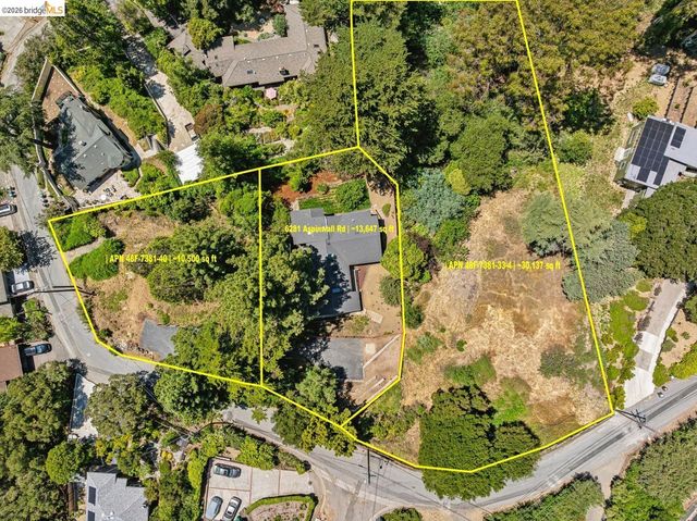 6281 Aspinwall Rd, Oakland, CA 94611