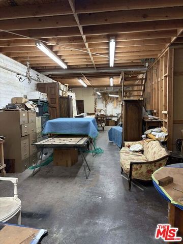 2252 W Washington Boulevard, Los Angeles, CA 90018