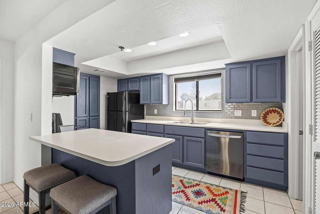 3031 N CIVIC CENTER Plaza 215, Scottsdale, AZ 85251 — photo 5