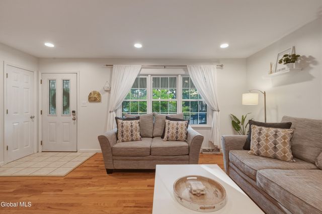3 Vichy Drive, Milton, NY 12020