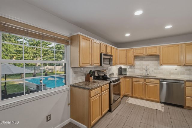 3 Vichy Drive, Milton, NY 12020