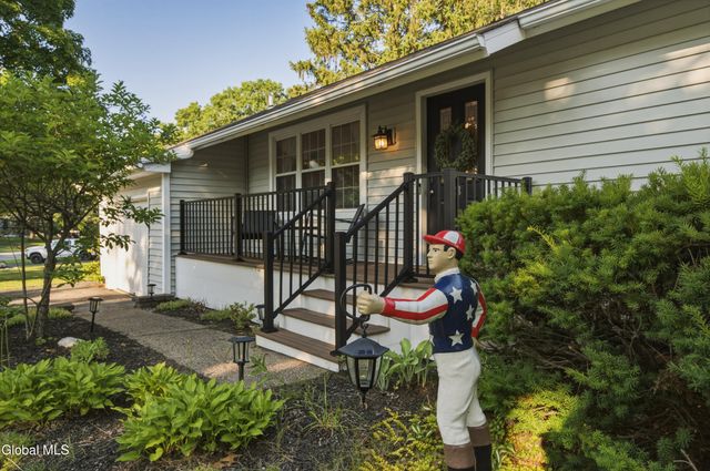 3 Vichy Drive, Milton, NY 12020