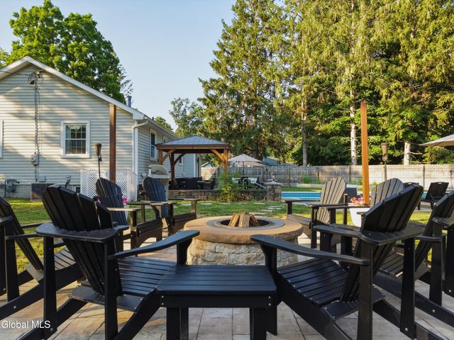 3 Vichy Drive, Milton, NY 12020