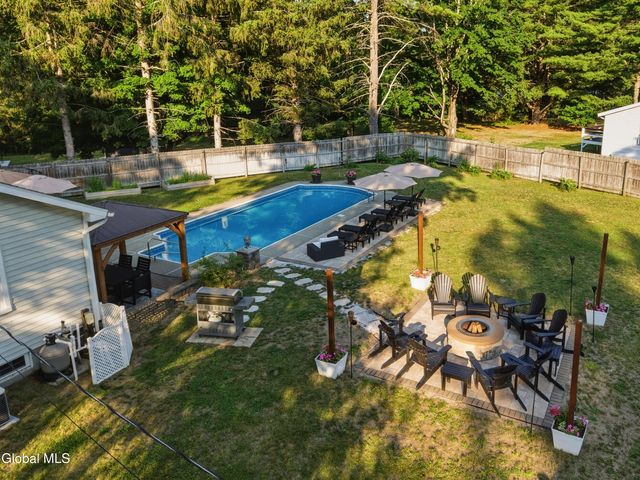 3 Vichy Drive, Milton, NY 12020