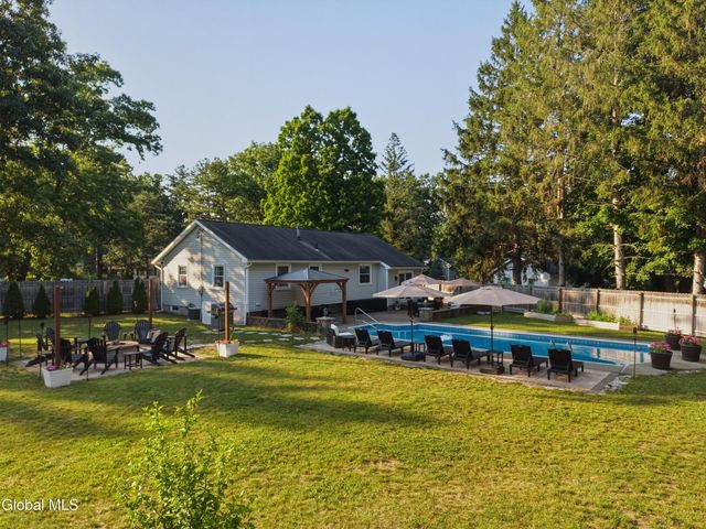 3 Vichy Drive, Milton, NY 12020