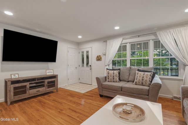 3 Vichy Drive, Milton, NY 12020
