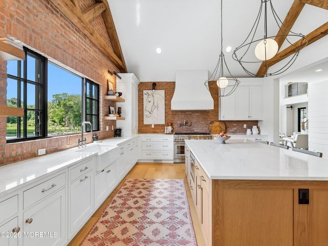 8 Hillcrest Drive, Colts Neck, NJ 07722