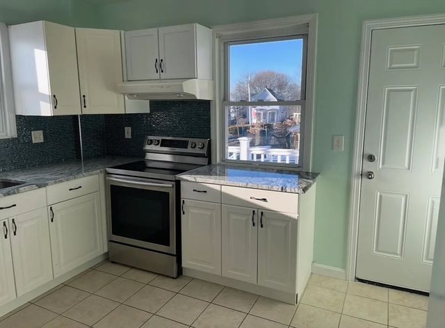 94 Beacon Hill Ave 1, Lynn, MA 01902