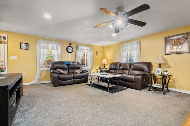 168 Park Ave, Wareham, MA 02538