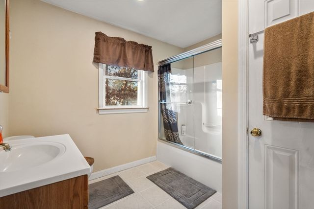 168 Park Ave, Wareham, MA 02538