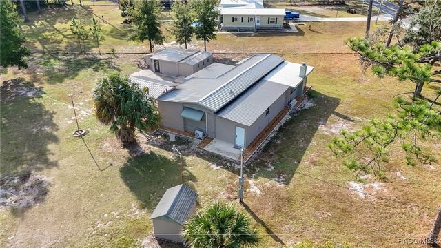 979 N Dunkenfield Avenue, Crystal River, FL 34429