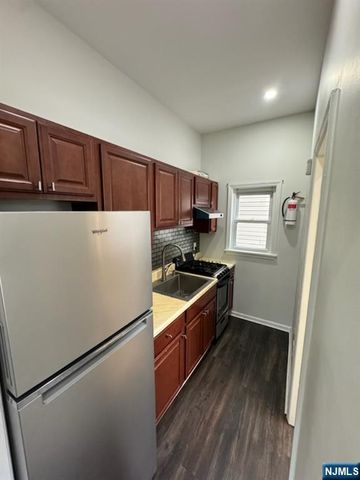 40 Washington Avenue 2B, Belleville, NJ 07109