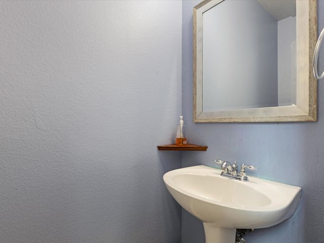 2009 Cooper Ridge Lane, Heartland, TX 75126