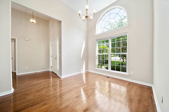 100 Camden Court North, Hendersonville, TN 37075