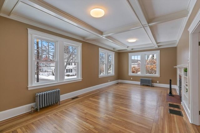 10 Winchester St, Haverhill, MA 01835