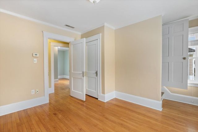 10 Winchester St, Haverhill, MA 01835