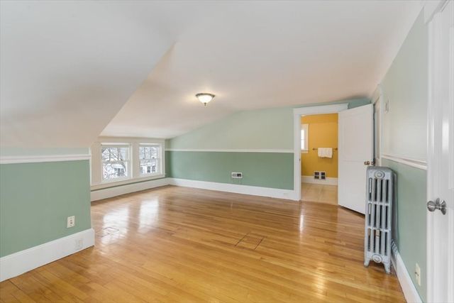 10 Winchester St, Haverhill, MA 01835