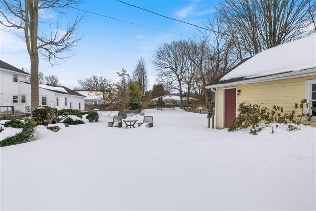 10 Winchester St, Haverhill, MA 01835