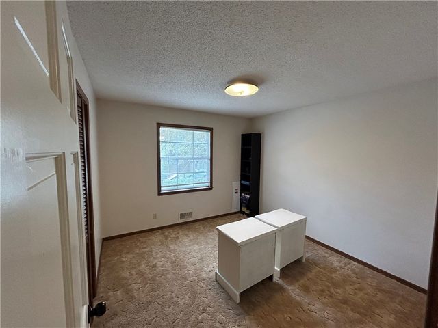 206 Roberta Drive, Harrison, AR 72601