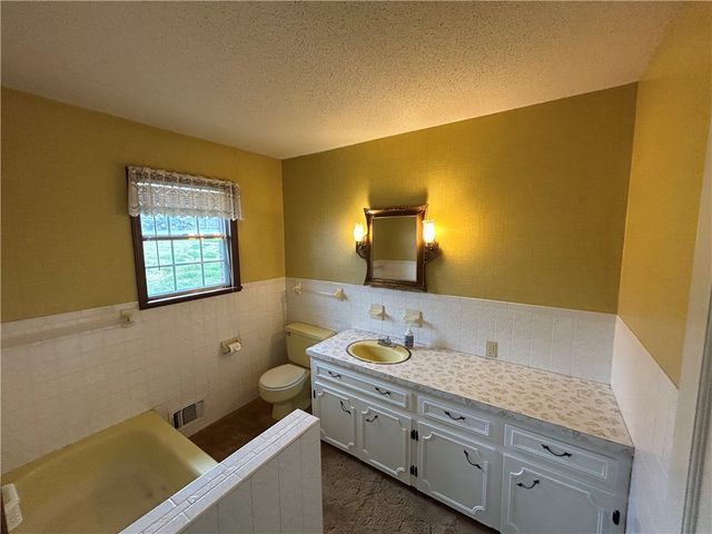 206 Roberta Drive, Harrison, AR 72601