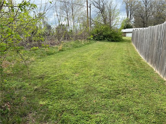 206 Roberta Drive, Harrison, AR 72601