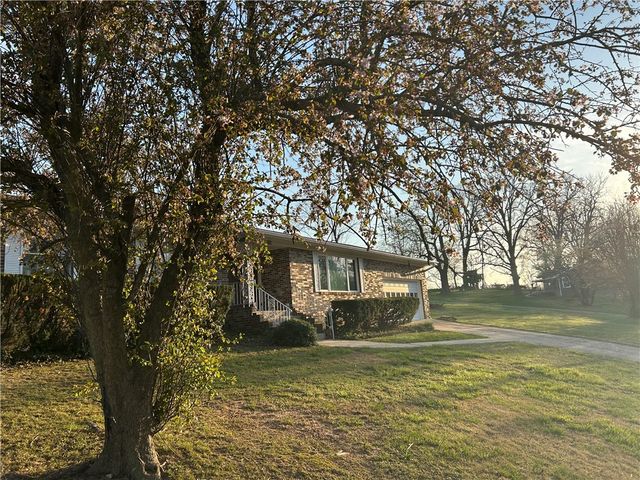 206 Roberta Drive, Harrison, AR 72601