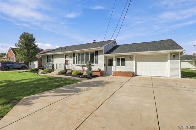 59 2nd Avenue, Lancaster, NY 14086