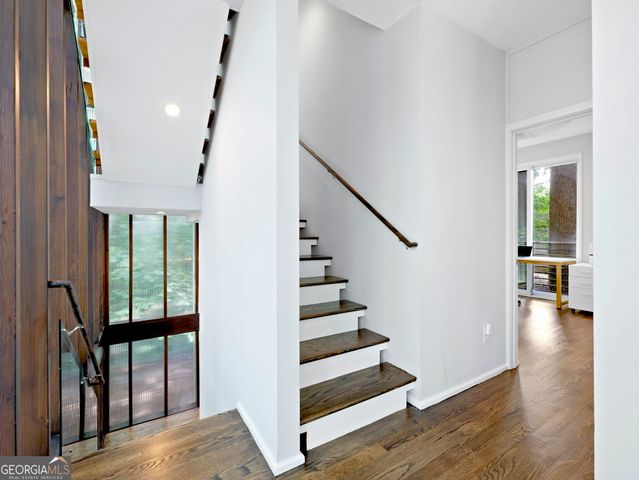 5724 Kayron Drive, Atlanta, GA 30328