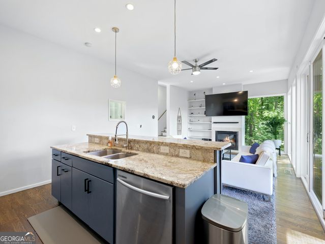 5724 Kayron Drive, Atlanta, GA 30328