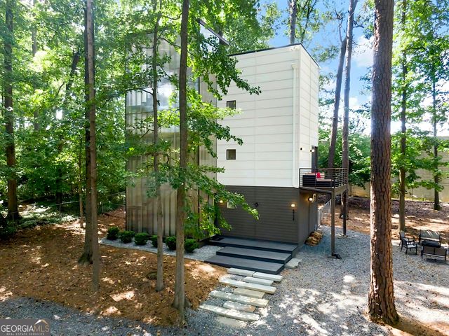5724 Kayron Drive, Atlanta, GA 30328
