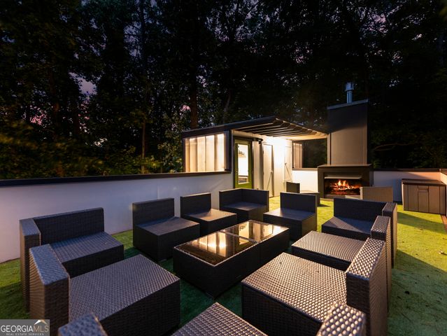 5724 Kayron Drive, Atlanta, GA 30328