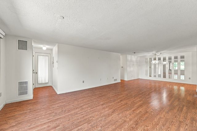 12 Ledgewood Way 21, Peabody, MA 01960