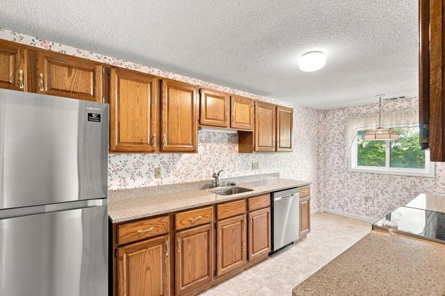 12 Ledgewood Way 21, Peabody, MA 01960