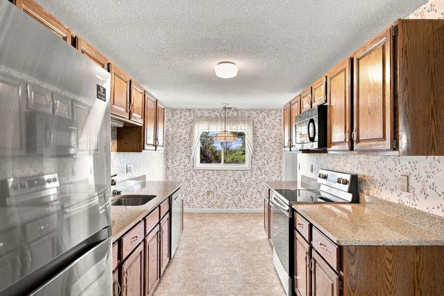 12 Ledgewood Way 21, Peabody, MA 01960