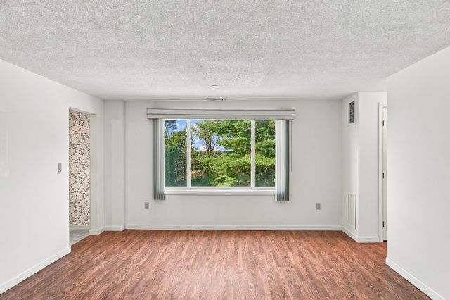 12 Ledgewood Way 21, Peabody, MA 01960