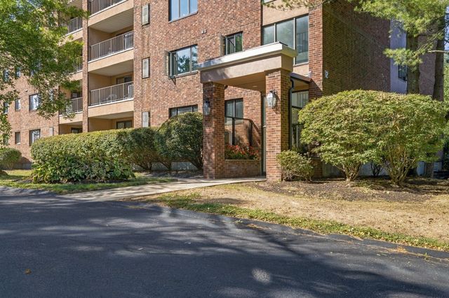 12 Ledgewood Way 21, Peabody, MA 01960