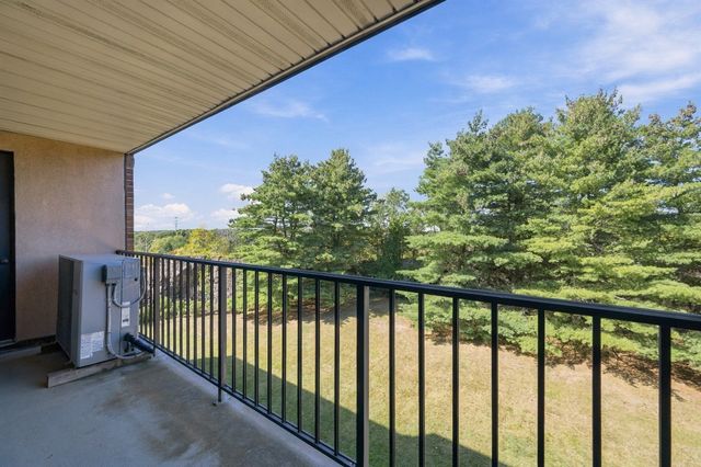 12 Ledgewood Way 21, Peabody, MA 01960