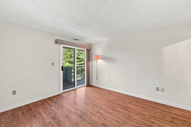 12 Ledgewood Way 21, Peabody, MA 01960